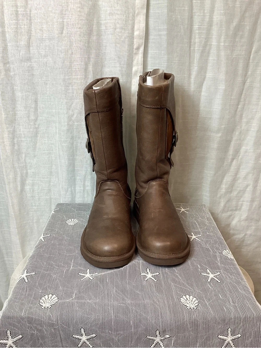 UGG australia cargo